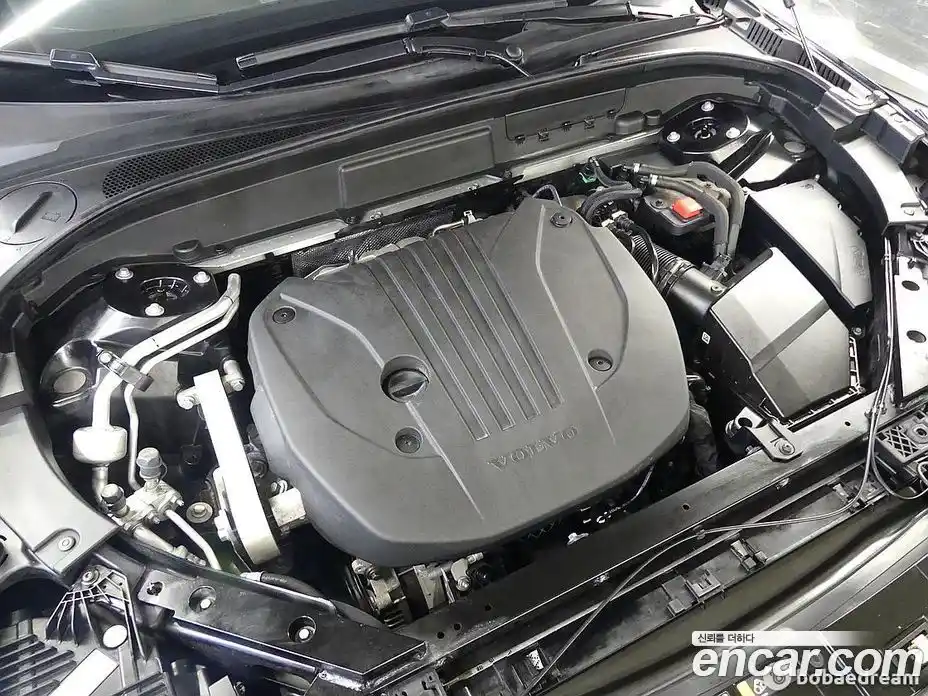 Volvo XC60 2023 2.0 Автомат в Москве № 164789, фото 6