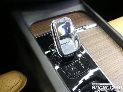 Volvo XC60 2023 2.0 Автомат в Москве № 164789, миниатюра 9