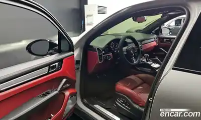 Porsche Cayenne, 2023