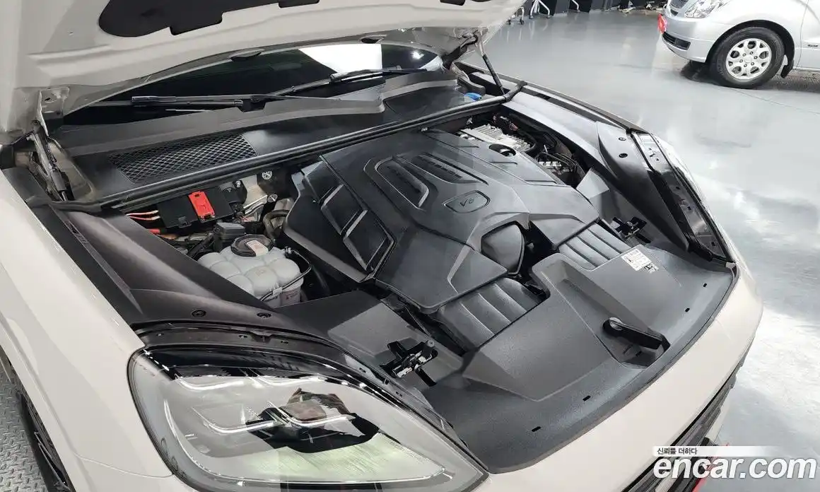 Porsche Cayenne 2024 3.0 Автомат в Москве № 165145, фото 15