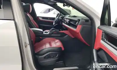 Porsche Cayenne 2024 3.0 Автомат в Москве № 165145, миниатюра 10