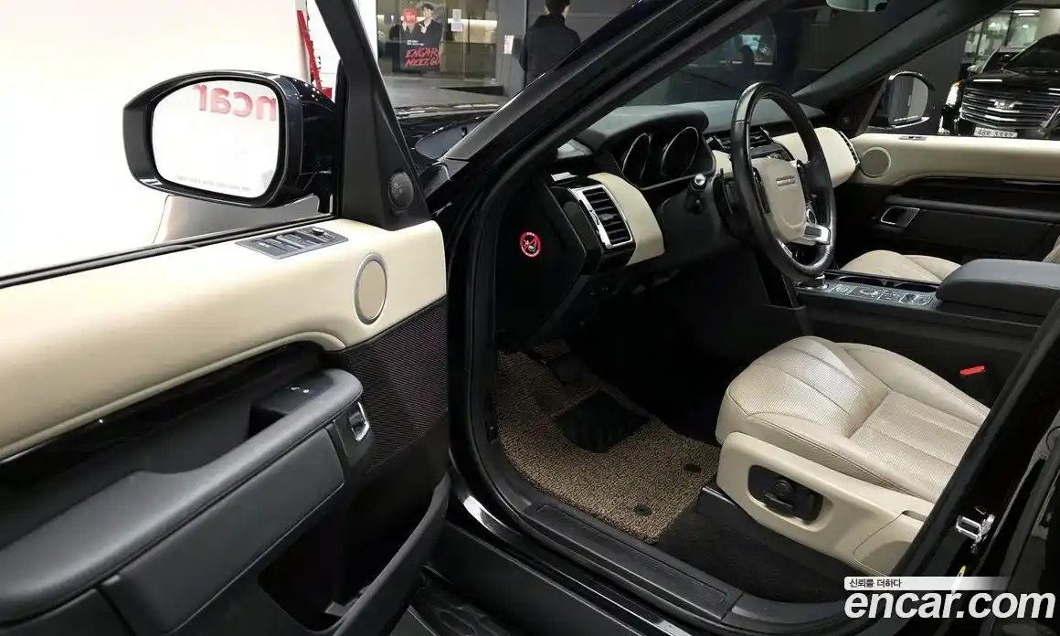 Land Rover Discovery 2019 2.0 Автомат в Москве № 165990, фото 3