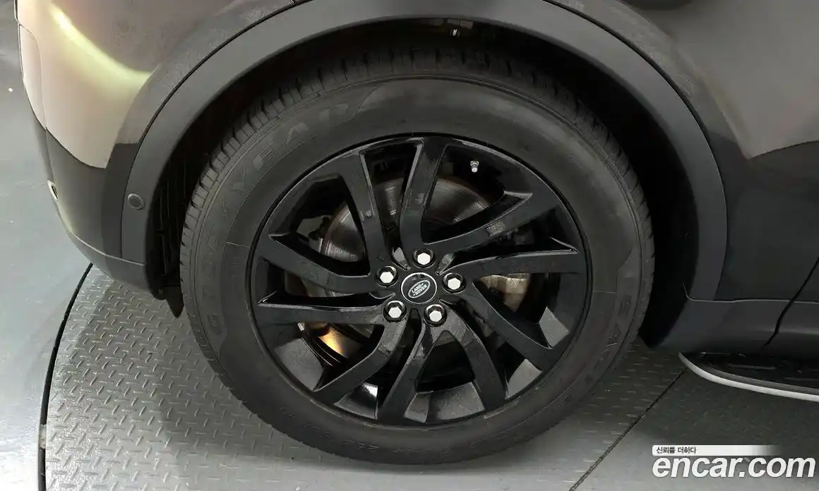 Land Rover Discovery 2019 2.0 Автомат в Москве № 165990, фото 10