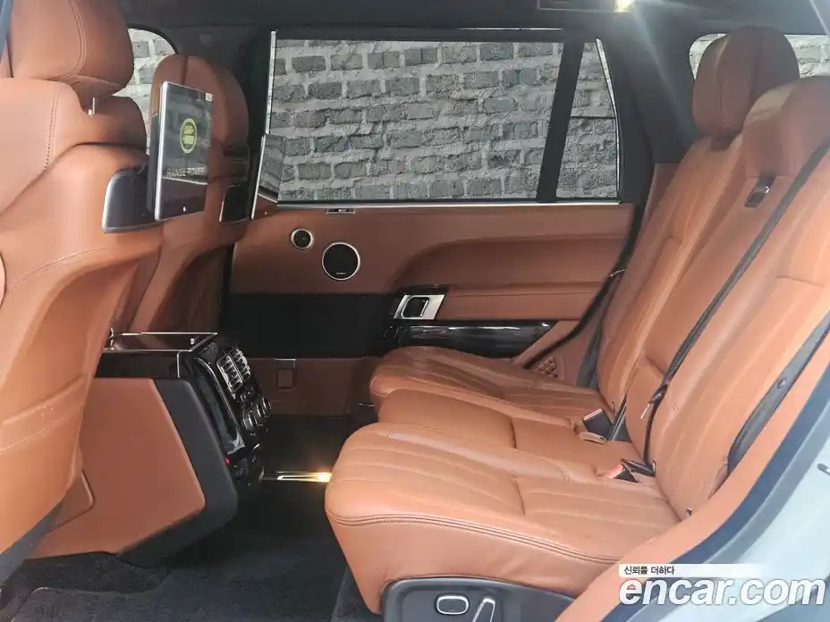 Land Rover Range-Rover 2015 4.4 Автомат в Москве № 166791, фото 12