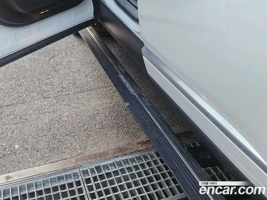 Land Rover Range-Rover 2015 4.4 Автомат в Москве № 166791, фото 17