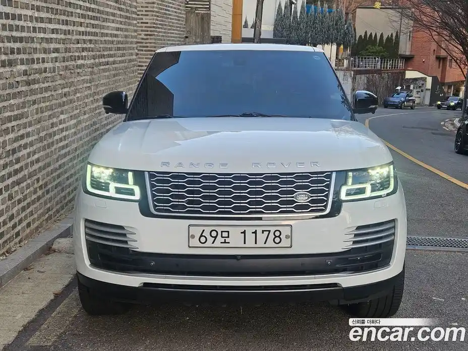 Land Rover Range-Rover 2015 4.4 Автомат в Москве № 166791, фото 3