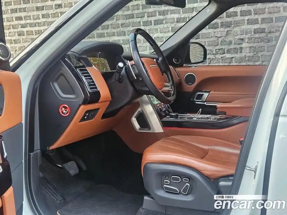 Land Rover Range-Rover 2015 4.4 Автомат в Москве № 166791, фото 6