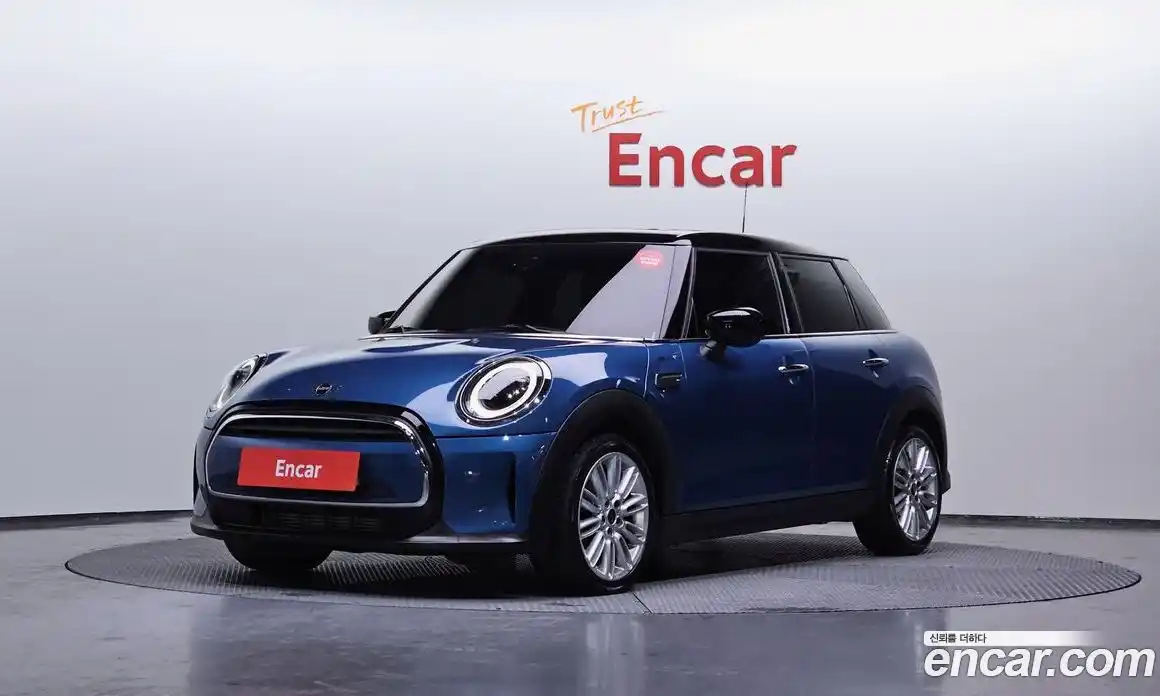 Mini Cooper 2022 1.5 Автомат в Москве № 166944, фото 17