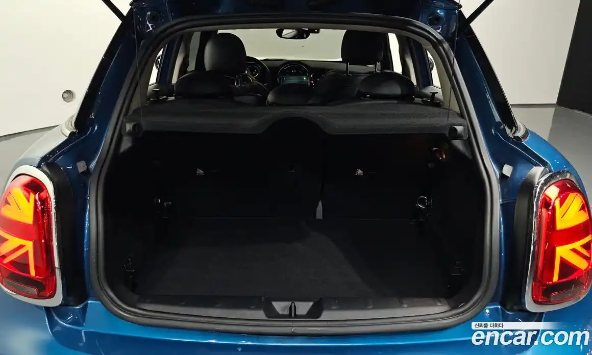 Mini Cooper 2022 1.5 Автомат в Москве № 166944, фото 19