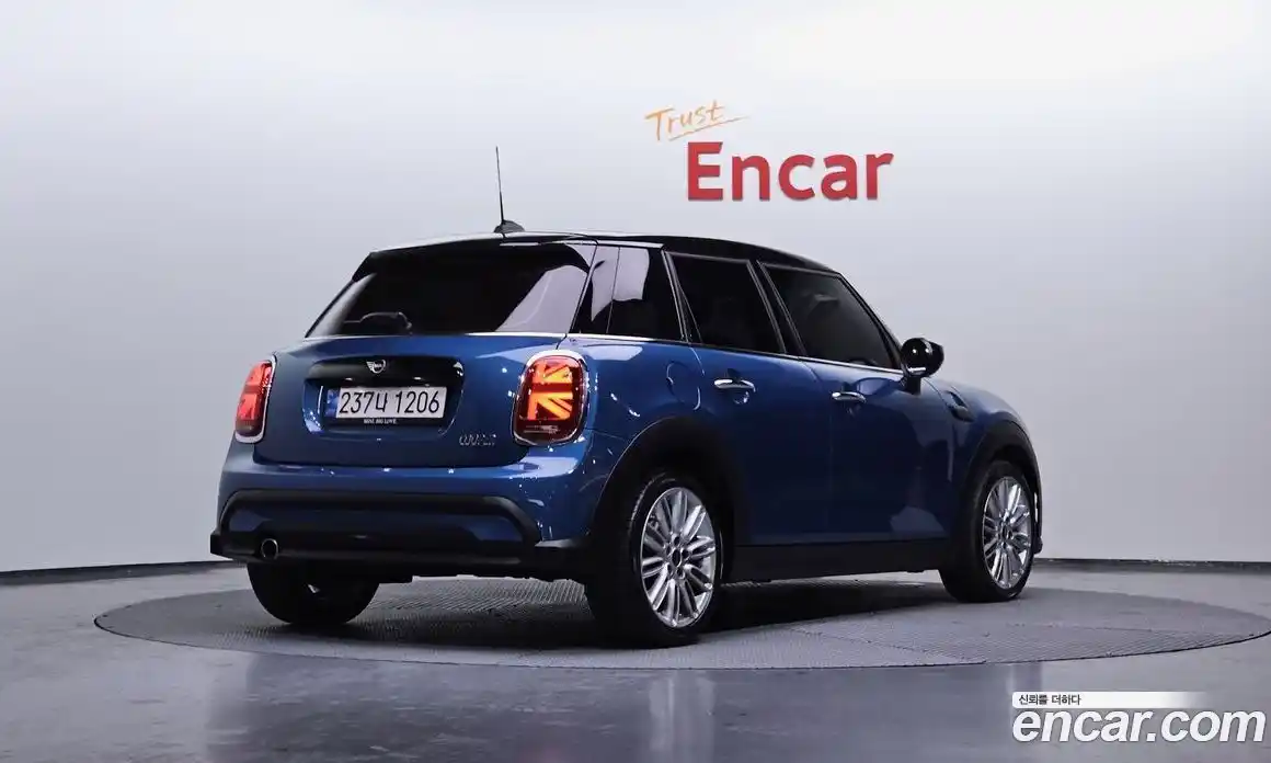 Mini Cooper 2022 1.5 Автомат в Москве № 166944, фото 8