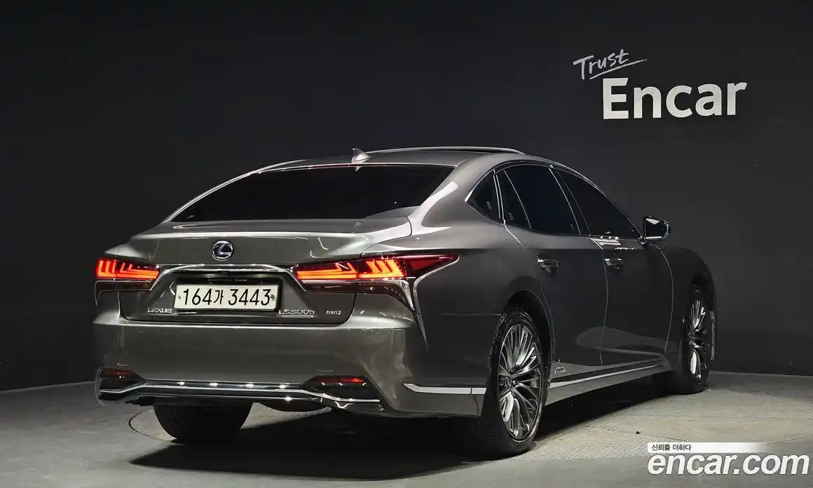 Lexus LS 2020 3.5 Автомат в Москве № 168124, фото 4