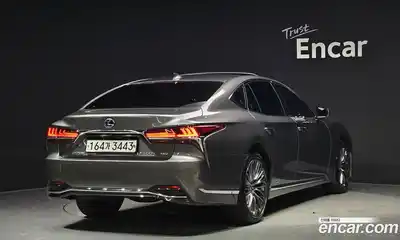 Lexus LS 2020 3.5 Автомат в Москве № 168124, миниатюра 4