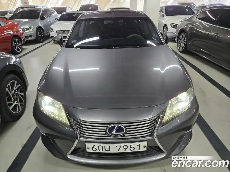 Lexus ES 2015 2.5 Автомат в Москве № 168335, фото 1