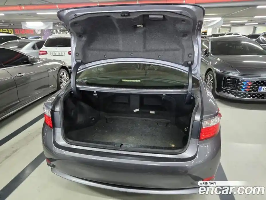 Lexus ES 2015 2.5 Автомат в Москве № 168335, фото 5