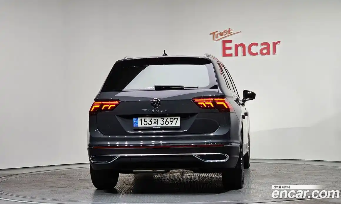 Volkswagen Tiguan 2022 2.0 Автомат в Москве № 168428, фото 1