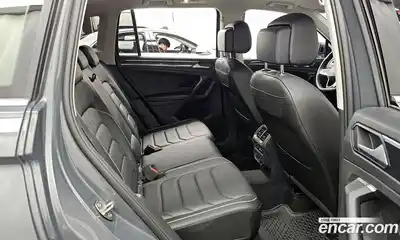 Volkswagen Tiguan 2022 2.0 Автомат в Москве № 168428, миниатюра 11