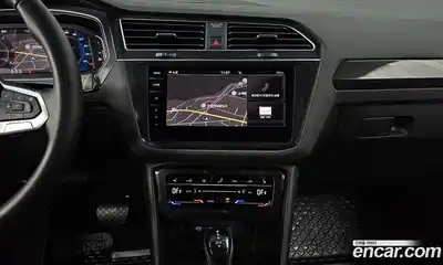 Volkswagen Tiguan 2022 2.0 Автомат в Москве № 168428, миниатюра 3