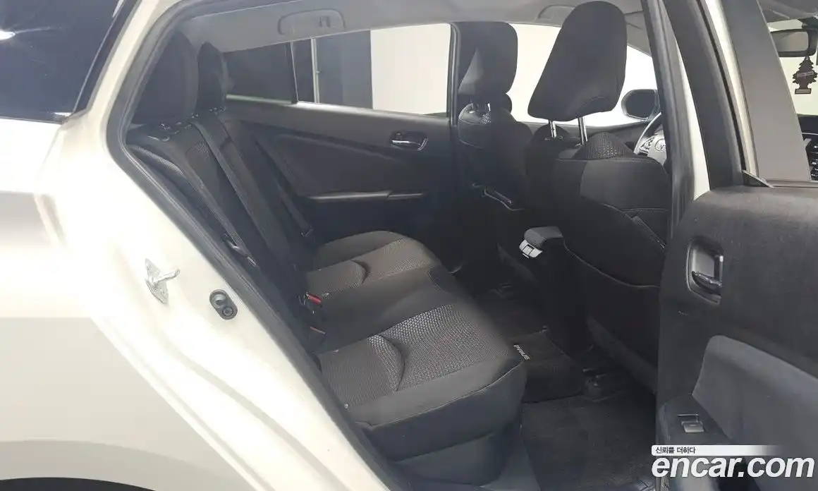 Toyota Prius 2019 1.8 Автомат в Москве № 170255, фото 11