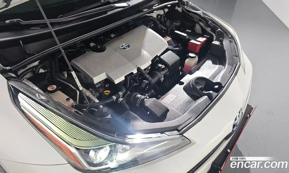 Toyota Prius 2019 1.8 Автомат в Москве № 170255, фото 14