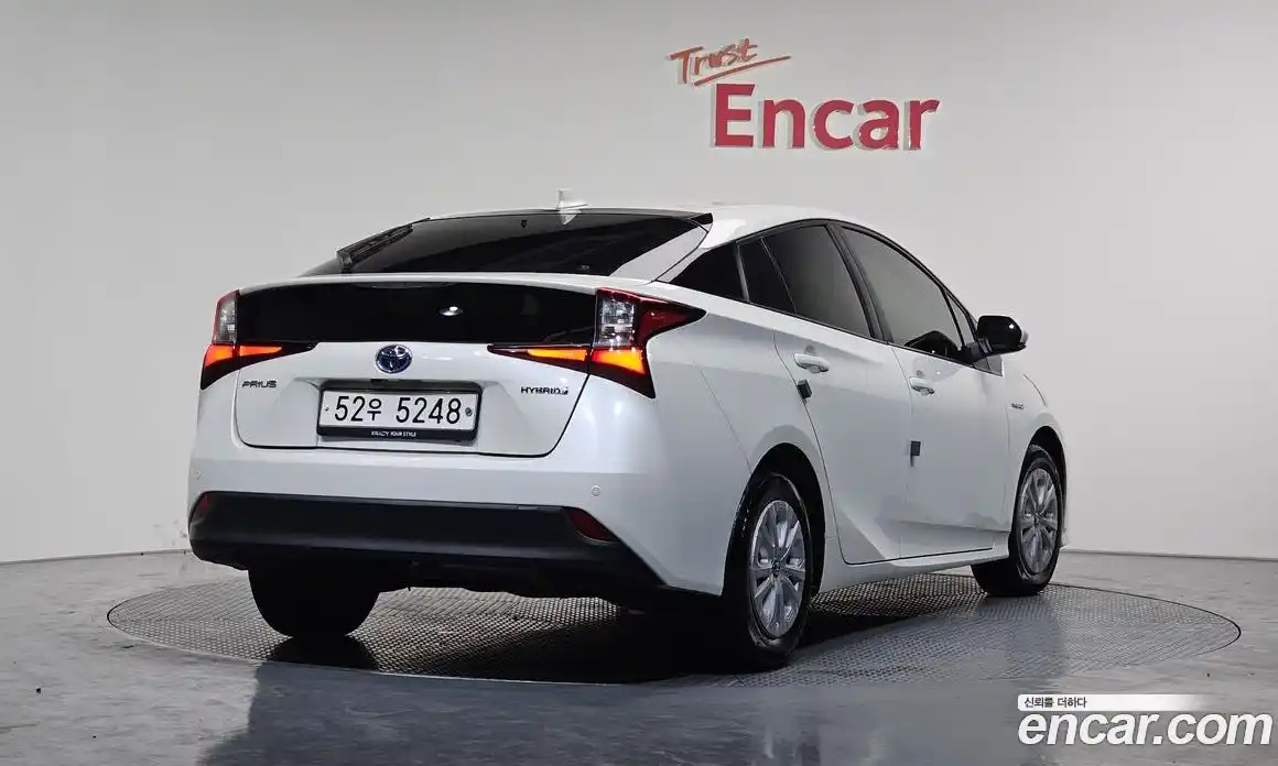 Toyota Prius 2019 1.8 Автомат в Москве № 170255, фото 19