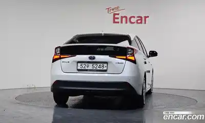 Toyota Prius 2019 1.8 Автомат в Москве № 170255, миниатюра 2