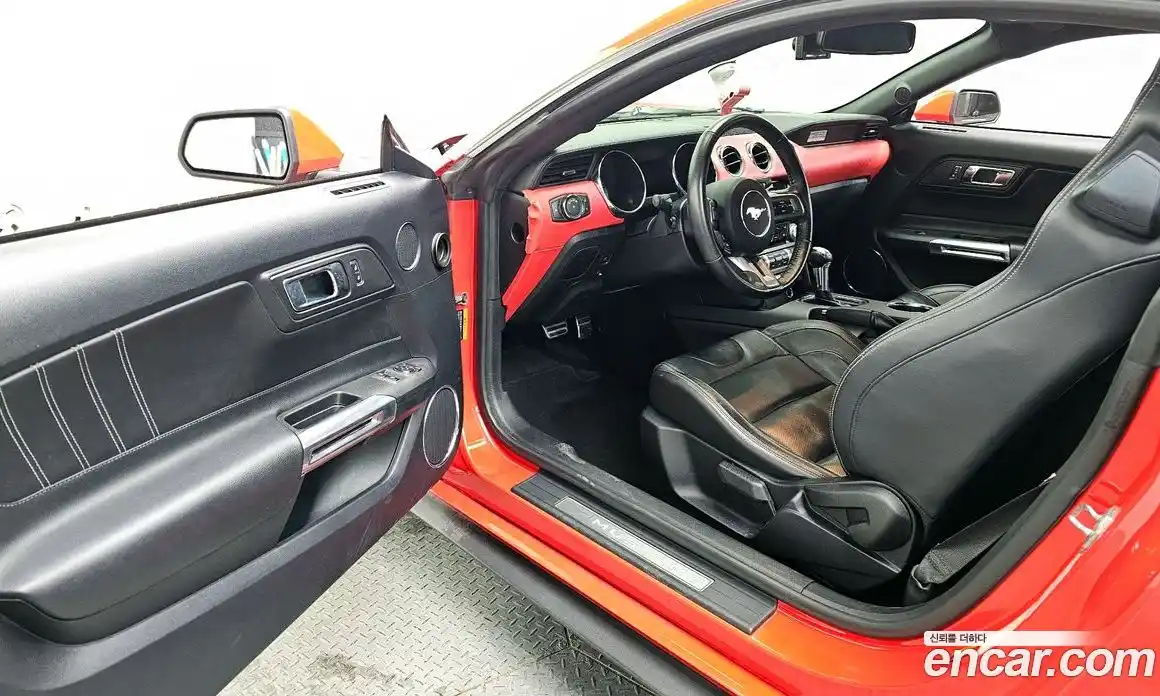 Ford Mustang 2015 5.0 Автомат в Москве № 170941, фото 9