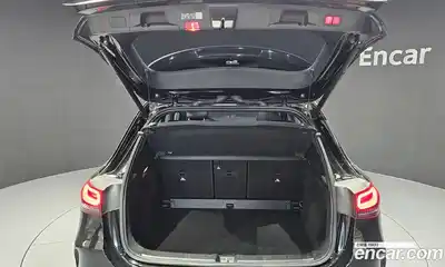 Mercedes-Benz GLA-Class 2023 2.0 Автомат в Москве № 176568, миниатюра 10