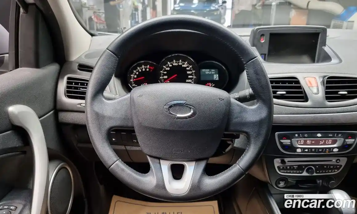 Renault SM3 2010 1.6 Автомат в Москве № 180744, фото 18