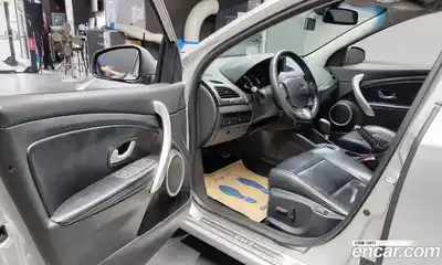 Renault SM3 2010 1.6 Автомат в Москве № 180744, миниатюра 7