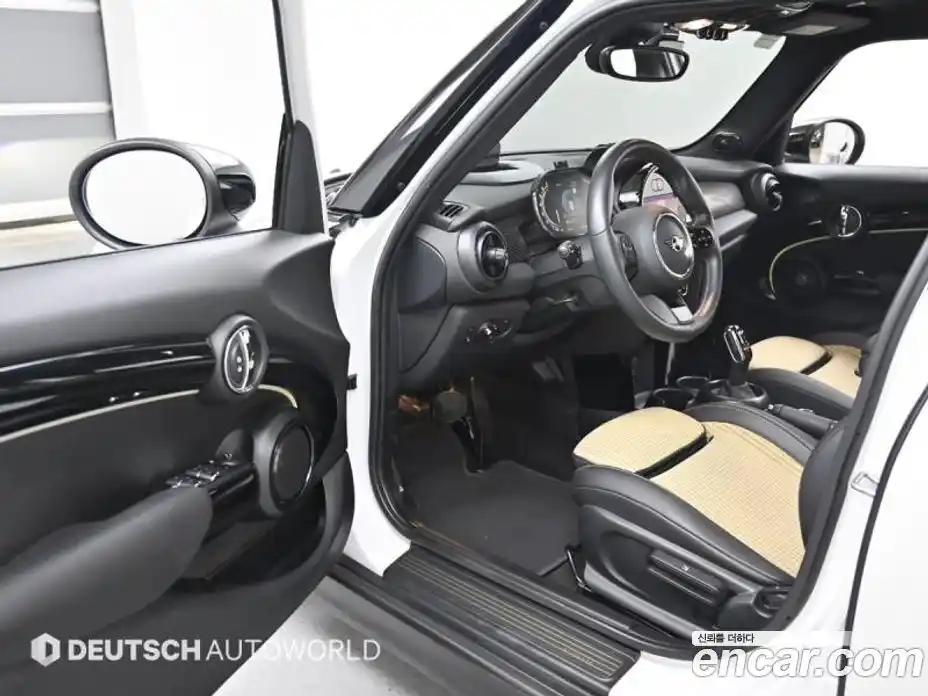 Mini Cooper 2023 2.0 Автомат в Москве № 182387, фото 11