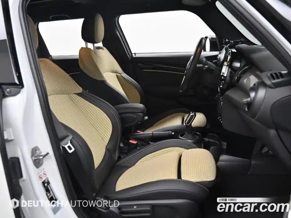 Mini Cooper 2023 2.0 Автомат в Москве № 182387, фото 10