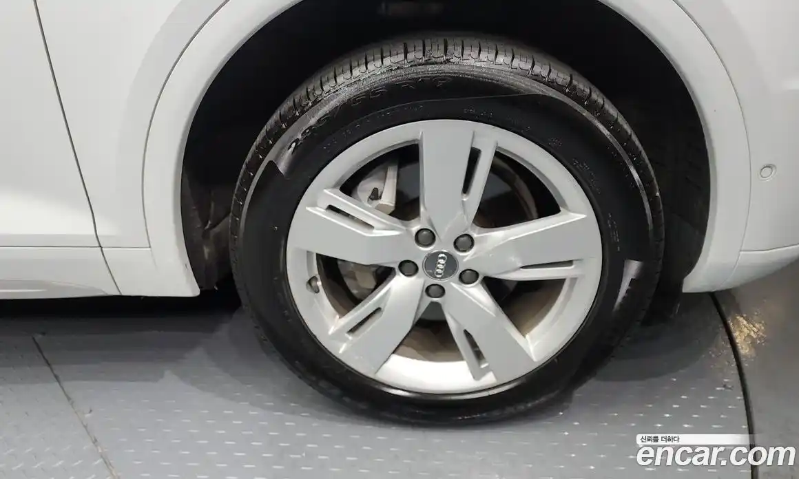 Audi Q5 2020 2.0 Автомат в Москве № 183475, фото 5