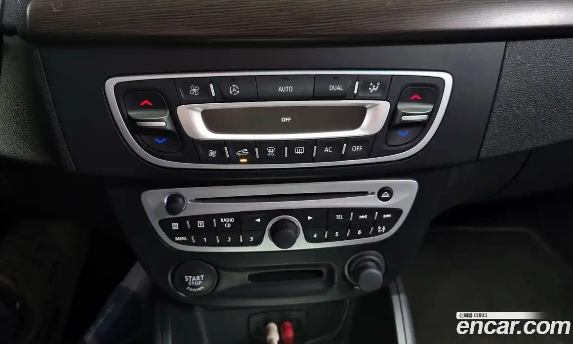 Renault SM3 2010 1.6 Автомат в Москве № 184044, фото 3