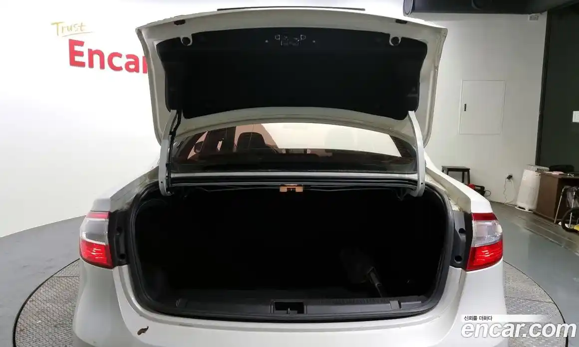 Renault SM3 2010 1.6 Автомат в Москве № 184044, фото 6