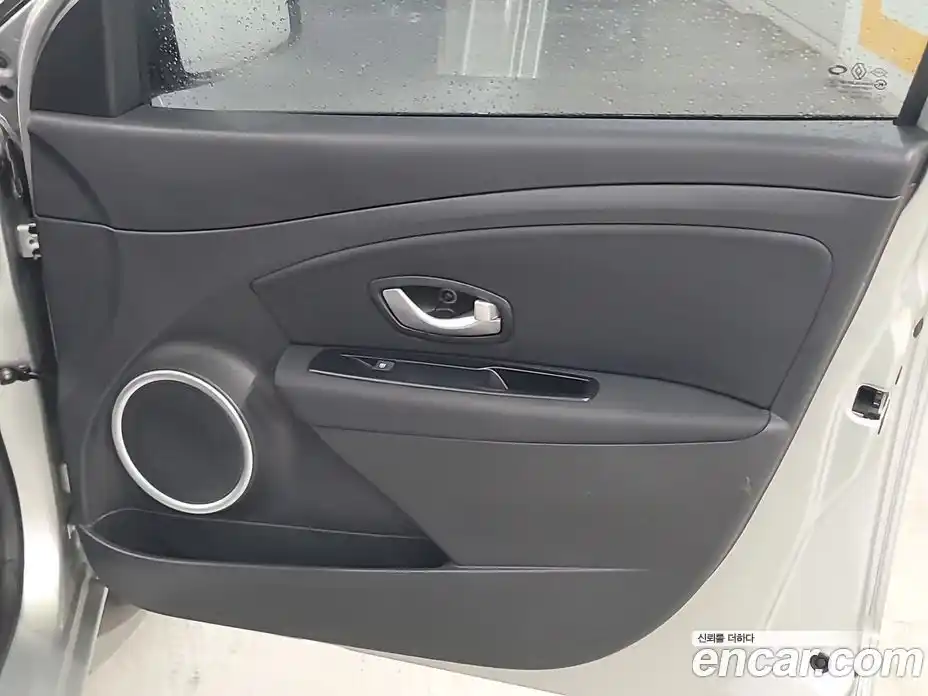 Renault SM3 2015 1.6 Автомат в Москве № 185430, фото 16