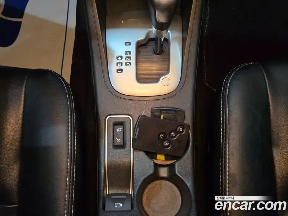 Renault SM3 2013 1.6 Автомат в Москве № 185790, фото 14