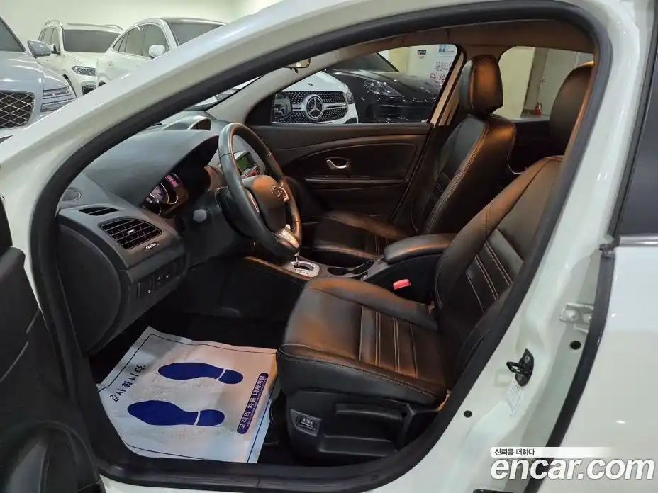 Renault SM3 2013 1.6 Автомат в Москве № 185790, фото 6