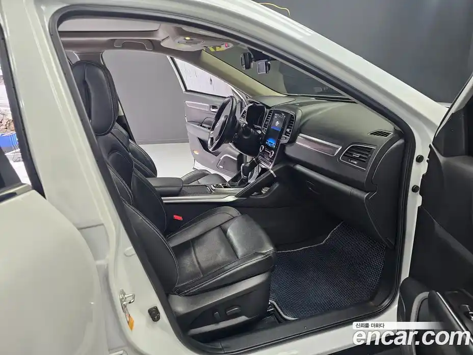 Renault QM6 2017 2.0 Вариатор в Москве № 186559, фото 11