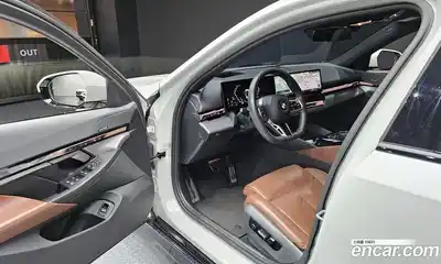 BMW 5-Series 2024 2.0 Автомат в Москве № 187436, миниатюра 4