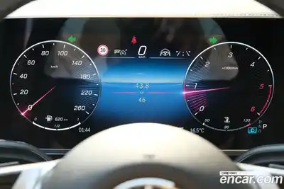 Mercedes-Benz V-Class 2025 1.9 Автомат в Москве № 193614, миниатюра 11