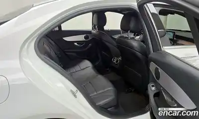 Mercedes-Benz C-Class 2020 1.9 Автомат в Москве № 194334, миниатюра 3