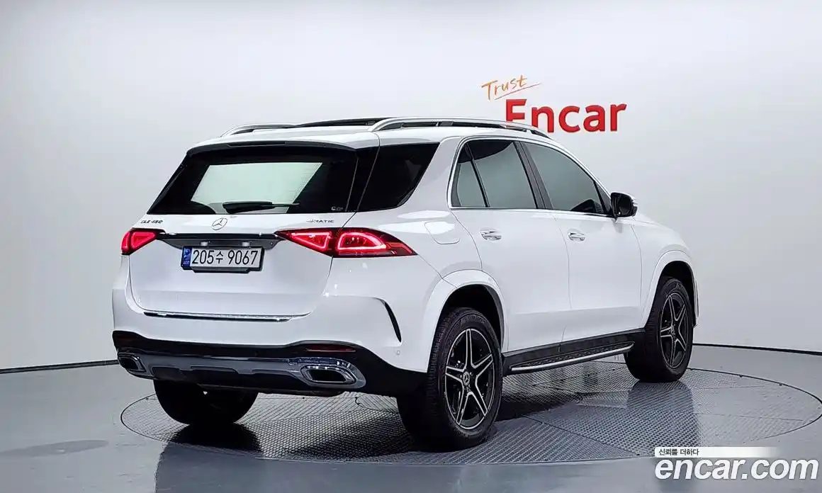 Mercedes-Benz GLE-Class 2021 3.0 Автомат в Москве № 195482, фото 2