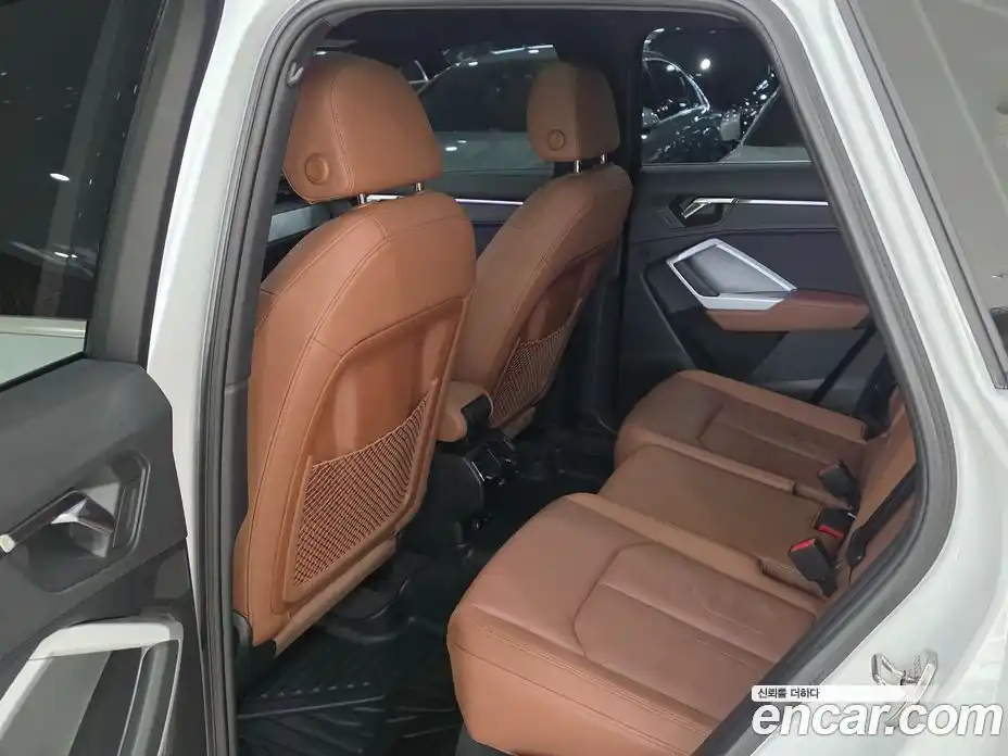 Audi Q3 2023 2.0 Автомат в Москве № 196131, фото 12