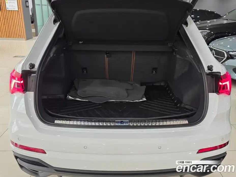 Audi Q3 2023 2.0 Автомат в Москве № 196131, фото 15