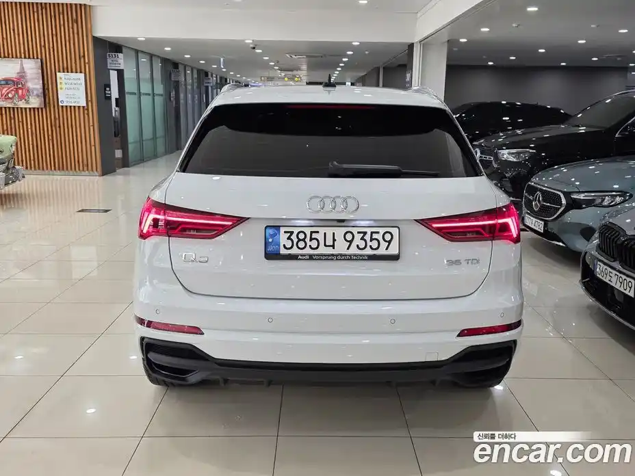 Audi Q3 2023 2.0 Автомат в Москве № 196131, фото 4