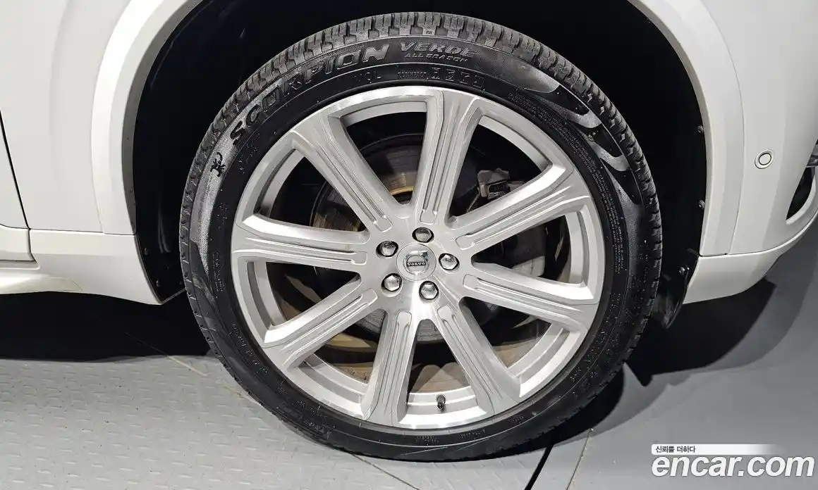 Volvo XC90 2017 2.0 Автомат в Москве № 196983, фото 11