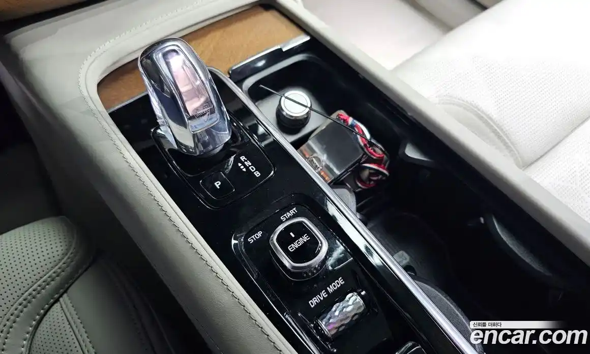 Volvo XC90 2017 2.0 Автомат в Москве № 196983, фото 19