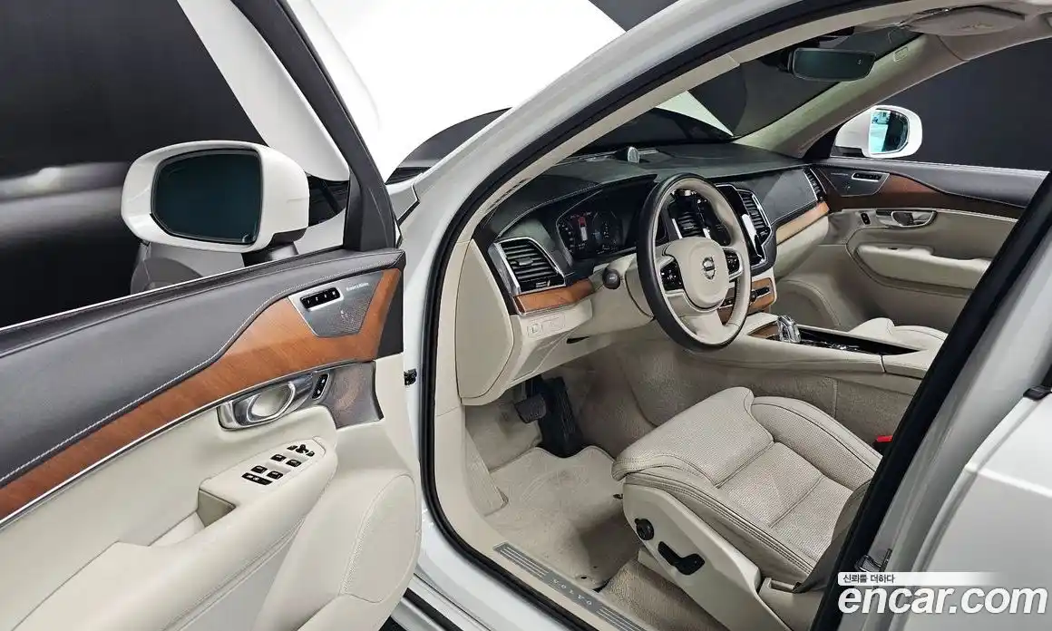 Volvo XC90 2017 2.0 Автомат в Москве № 196983, фото 5