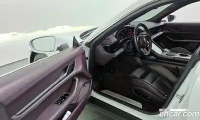 Porsche Taycan 2021 0.1 Автомат в Москве № 197365, миниатюра 11