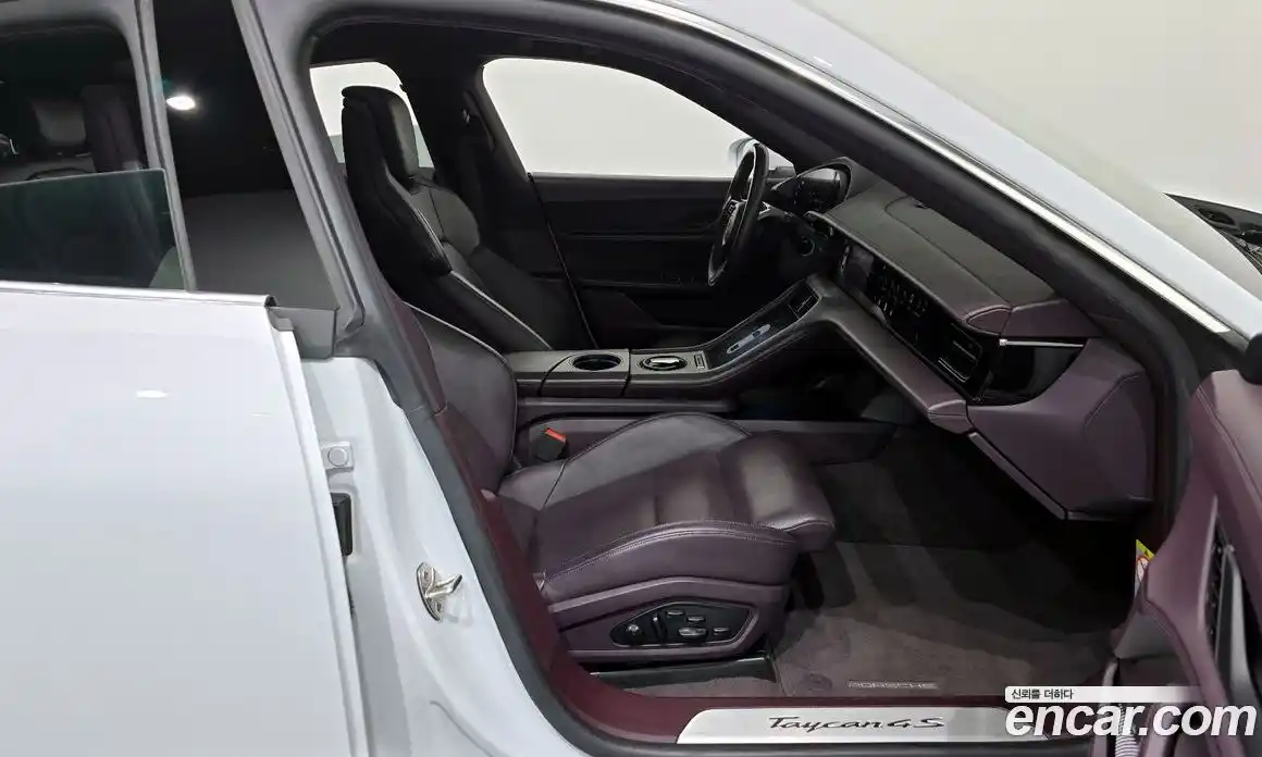 Porsche Taycan 2021 0.1 Автомат в Москве № 197365, фото 12